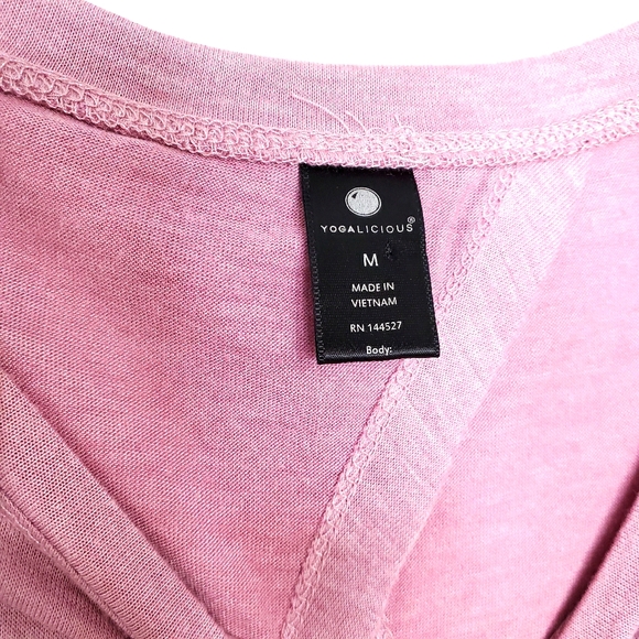 16) YOGALICIOUS Open back yoga shirt Sz. M - Picture 4 of 5
